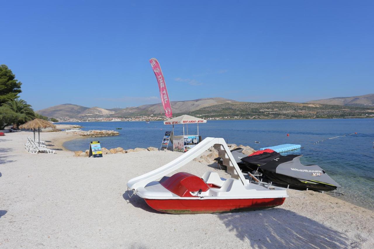 Apartments By The Sea Mastrinka, Ciovo - 4647 Trogir Exterior foto